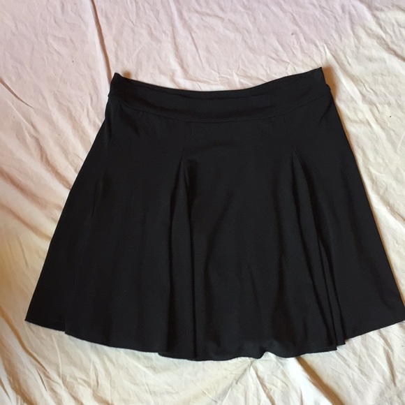 💫3/$15 Black mini skirt - Picture 1 of 9
